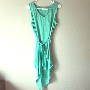 Teel colored tie waist tank shirt.